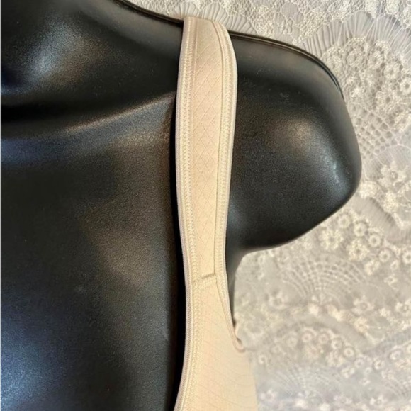 NWT Breezies Ivory, Underwire, Comfort Straps Bra 34C - Picture 7 of 10